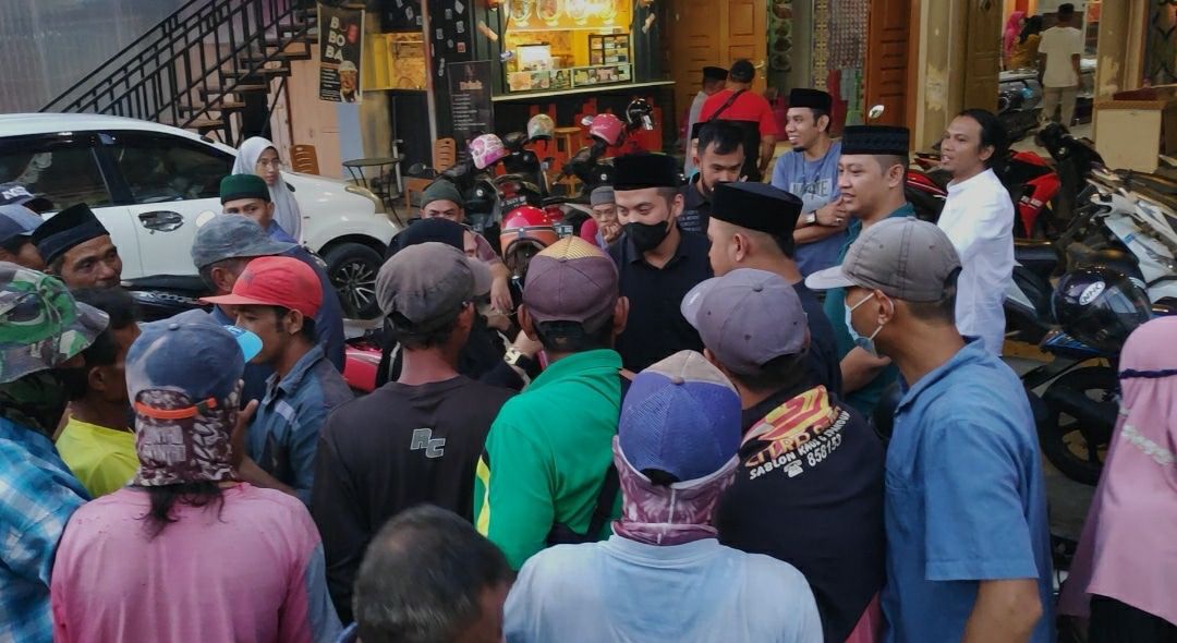 Gelar Buka Puasa Bersama, Hipmi Sinjai Disambut Antusias Tukang Becak