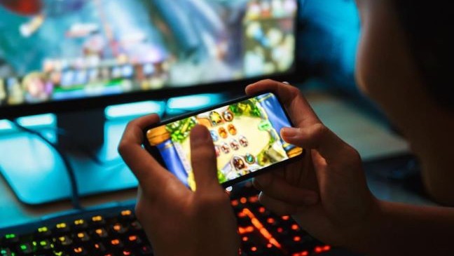 Hukum Memainkan Game Online sebagai Hiburan, Boleh Jugakah untuk Menambah Penghasilan?