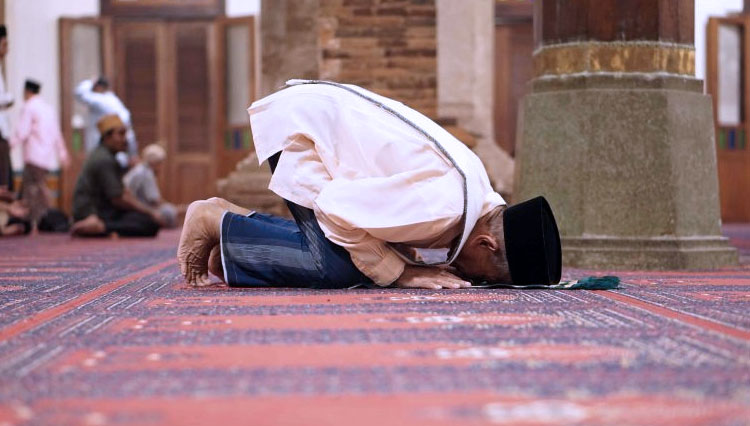7 Tips agar Bisa Rajin Sholat Lima Waktu