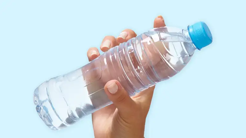 Adab minum air putih dalam Islam, salah satunya jangan berdiri 