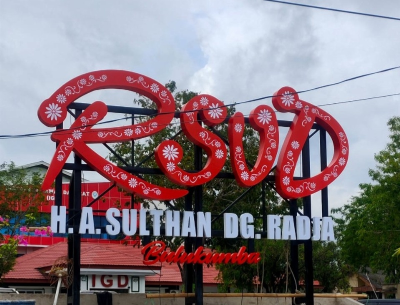 Tiga Orang Terjebak di Dalam Lift RSUD Andi Sultan Daeng Radja, Begini Kondisinya 