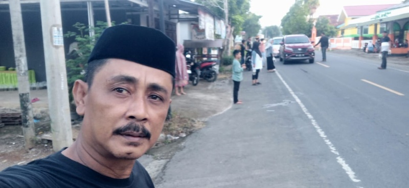 Komunitas KATE Desa Tanah Harapan berbagi takjil gratis