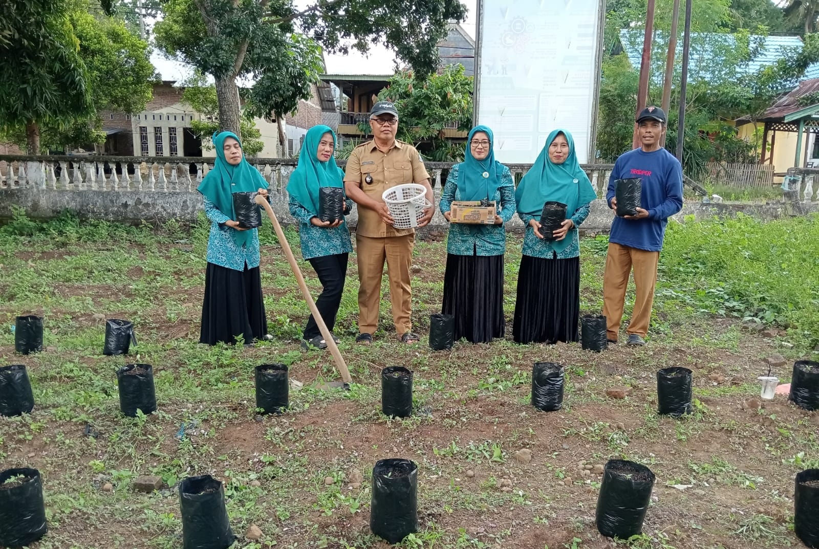 Desa Bontonyeleng Dukung Pencanangan Gemoih
