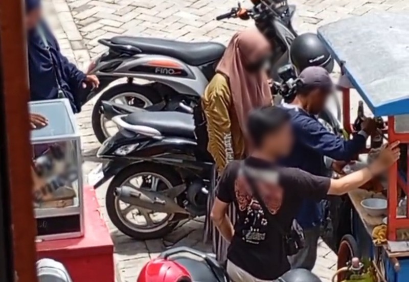 Warga Protes Ada Warung Makan Buka Terang-terangan Di Pasar Sentral Bulukumba