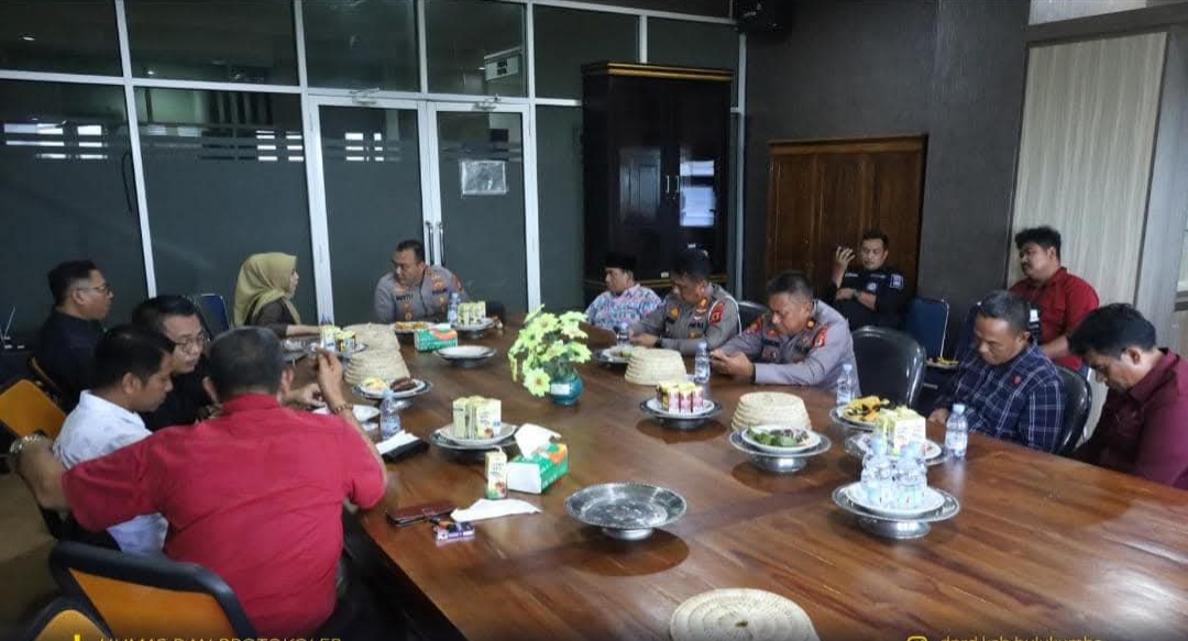 DPRD Terima Kunjungan Kapolres Bulukumba AKBP Restu Wijayanto 