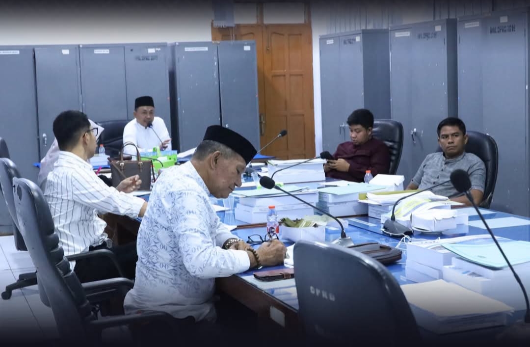 Monev Triwulan Pertama Komisi II DPRD Bulukumba Hadirkan Disparpora dan BPKAD