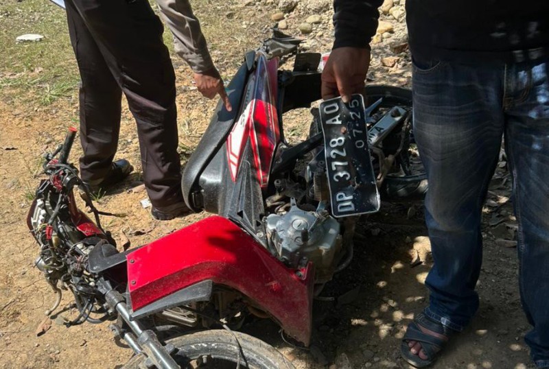 Pelajar SMP Tewas Kecelakaan, Usai Tabrak Kios Bensin Eceran di Ujung Loe