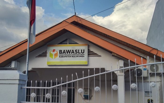 Kantor Bawaslu Bulukumba Kecurian Mesin Air