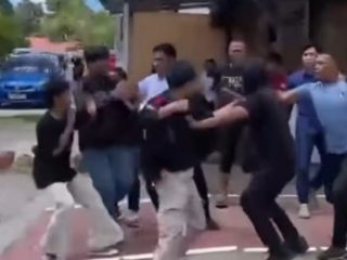 Viral, Pendemo Baku Hantam Dengan Warga di Bulukumpa