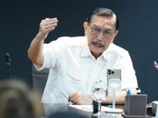 Mantan Menko Polkam Luhut Binsar Panjaitan Tolak MBG Dihentikan