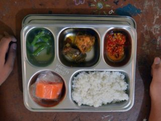 Di Jakarta 60 Siswa Keracunan Makanan Bergizi Gratis