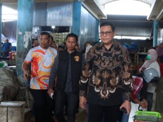Jenderal Bintang Satu Polri Sidak Harga Bahan Pokok di Bulukumba, ini yang Ditemukan
