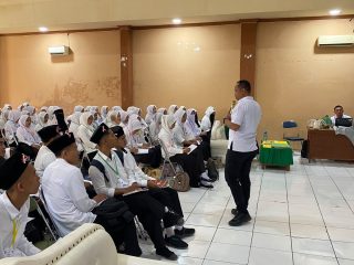 Polisi Sisir Kampus, Sosialisasikan Bahaya Narkoba